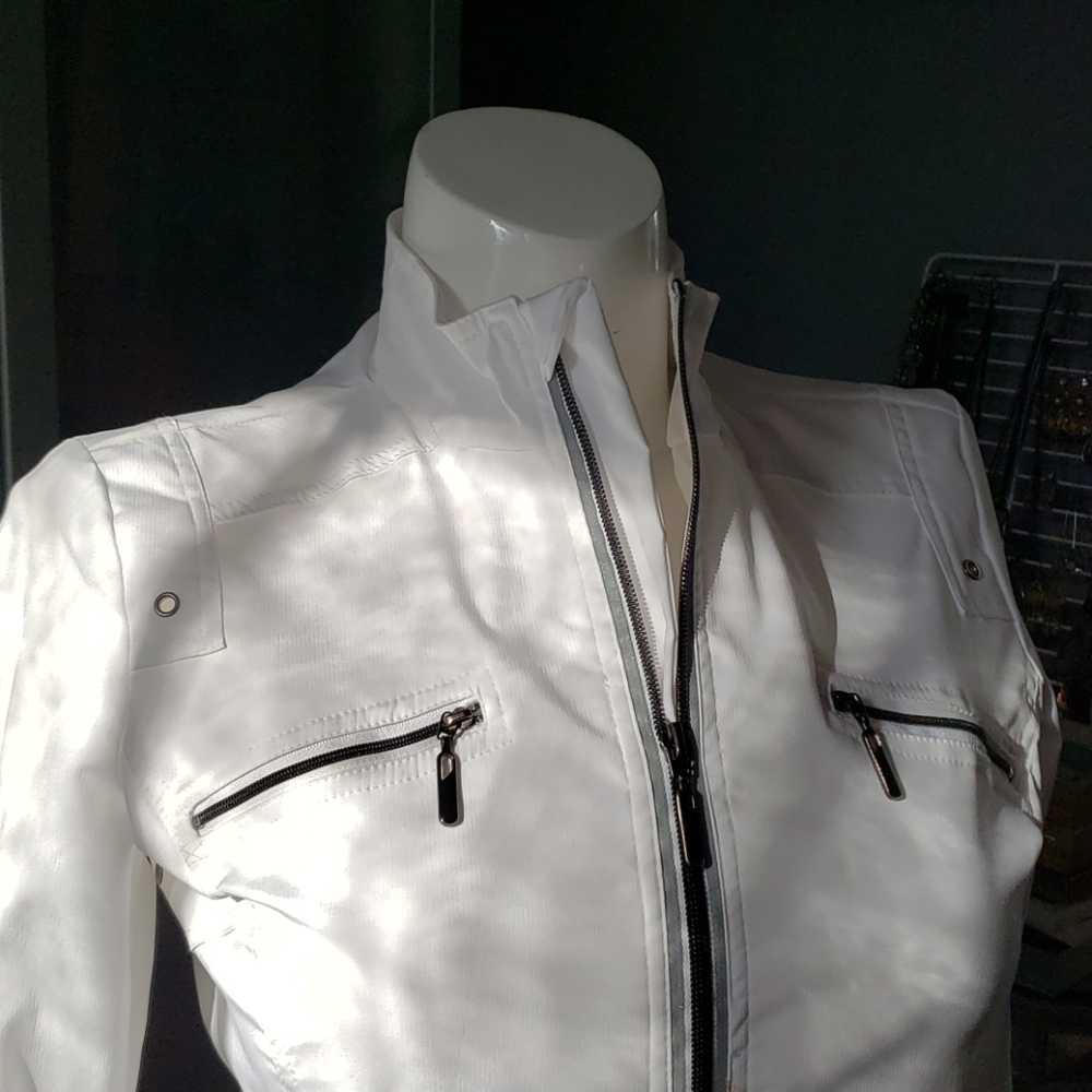 Womens jacket - Picture 2 of 5
